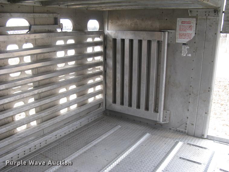 image for item DC1338 2011 Wilson Silver Star PSDCL-402 livestock trailer