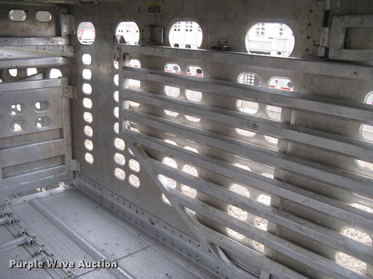 image for item DC1338 2011 Wilson Silver Star PSDCL-402 livestock trailer