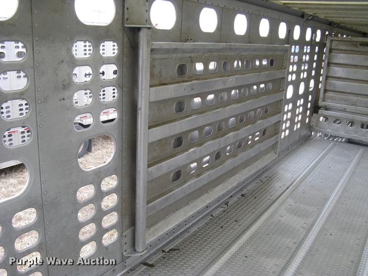 image for item DC1338 2011 Wilson Silver Star PSDCL-402 livestock trailer
