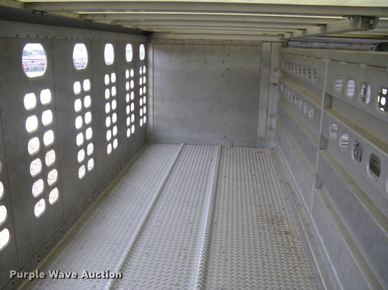 image for item DC1338 2011 Wilson Silver Star PSDCL-402 livestock trailer