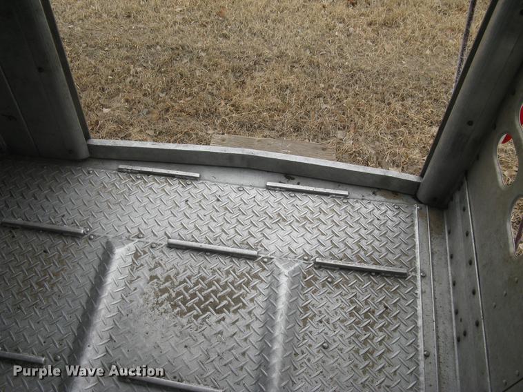 image for item DC1338 2011 Wilson Silver Star PSDCL-402 livestock trailer