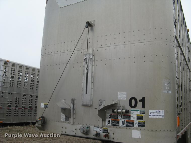 image for item DC1339 2010 Wilson Silver Star PSDCL-402 livestock trailer