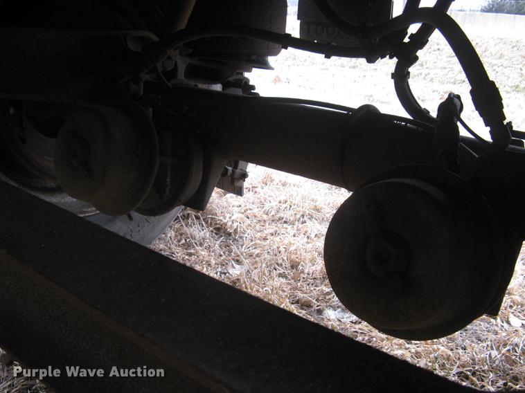 image for item DC1339 2010 Wilson Silver Star PSDCL-402 livestock trailer