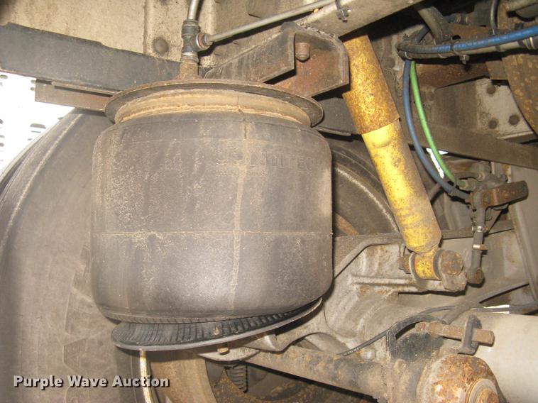 image for item DC1339 2010 Wilson Silver Star PSDCL-402 livestock trailer