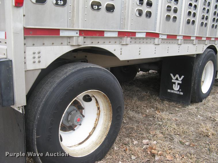 image for item DC1339 2010 Wilson Silver Star PSDCL-402 livestock trailer