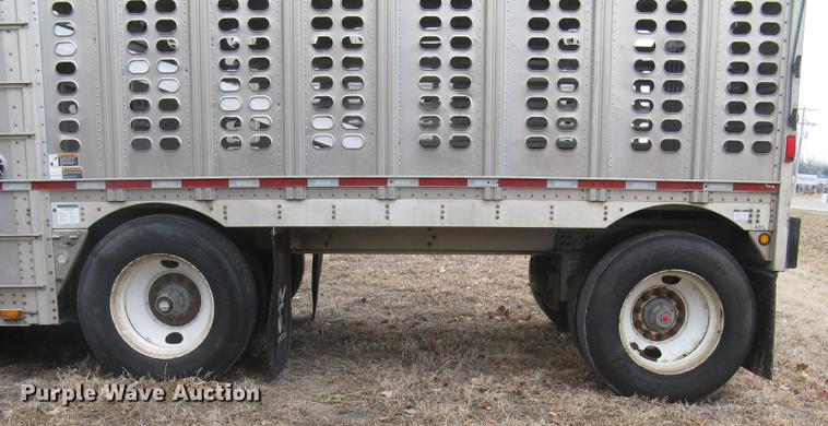 image for item DC1339 2010 Wilson Silver Star PSDCL-402 livestock trailer