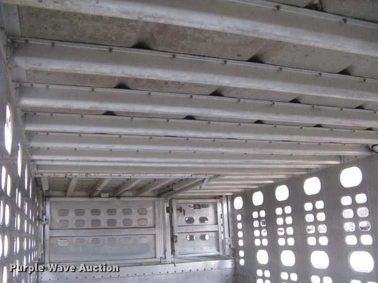 image for item DC1339 2010 Wilson Silver Star PSDCL-402 livestock trailer