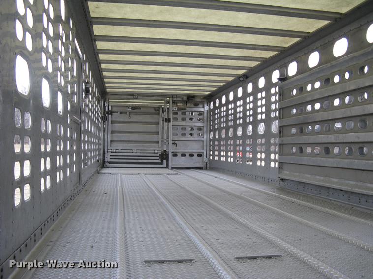 image for item DC1339 2010 Wilson Silver Star PSDCL-402 livestock trailer