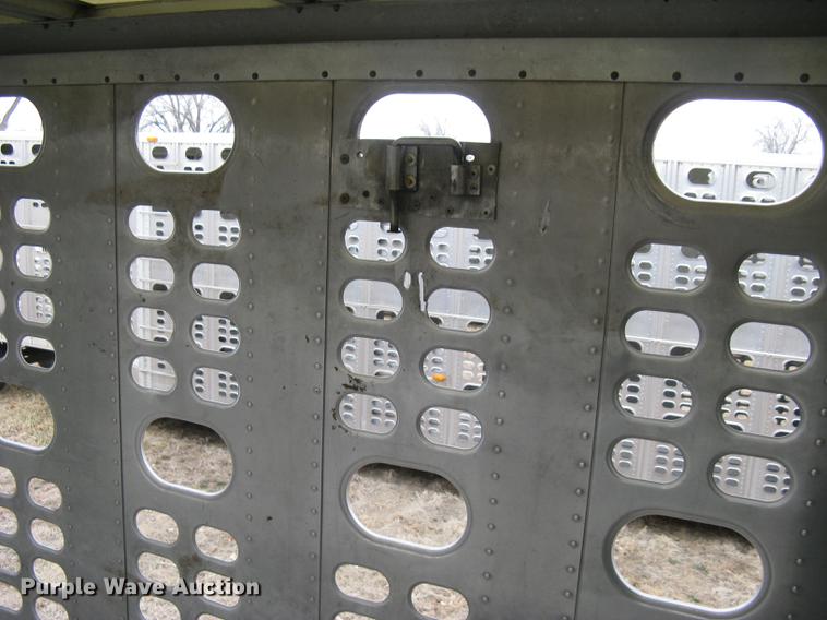 image for item DC1339 2010 Wilson Silver Star PSDCL-402 livestock trailer