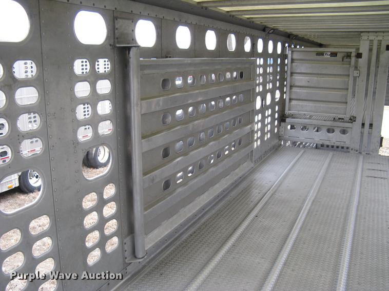 image for item DC1339 2010 Wilson Silver Star PSDCL-402 livestock trailer