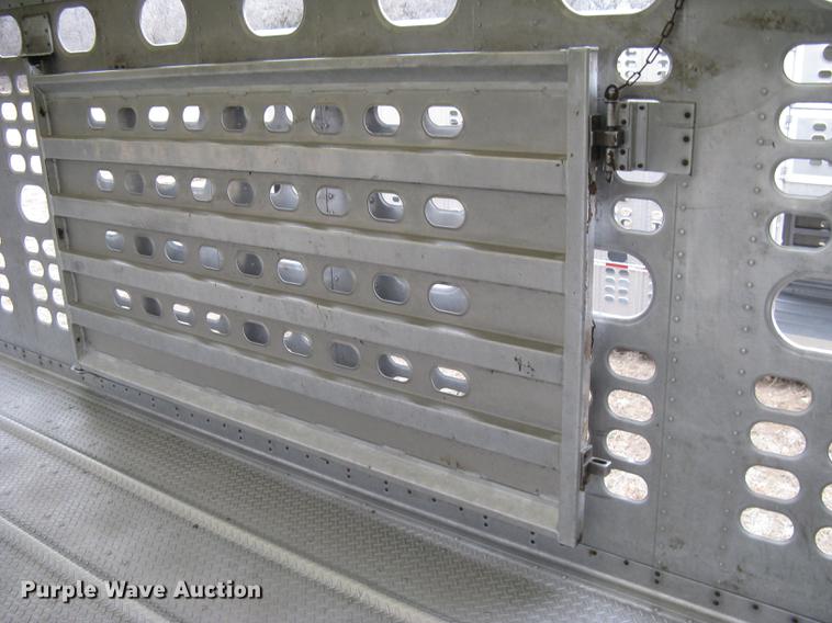 image for item DC1339 2010 Wilson Silver Star PSDCL-402 livestock trailer