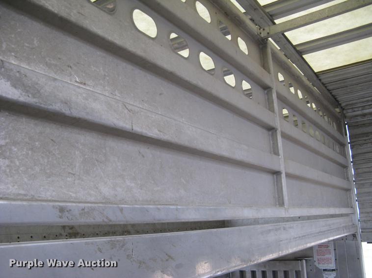 image for item DC1339 2010 Wilson Silver Star PSDCL-402 livestock trailer