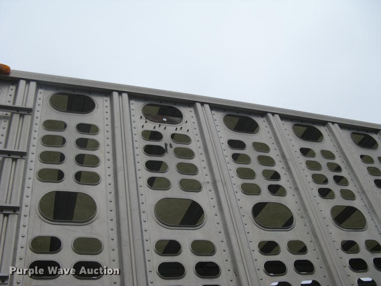 image for item DC1339 2010 Wilson Silver Star PSDCL-402 livestock trailer