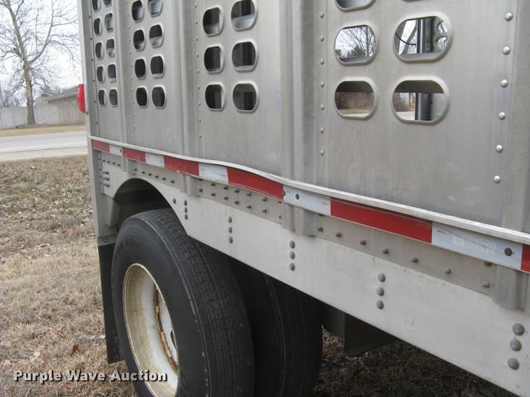 image for item DC1339 2010 Wilson Silver Star PSDCL-402 livestock trailer