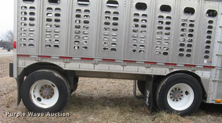 image for item DC1340 2010 Wilson Silver Star PSDCL-402 livestock trailer