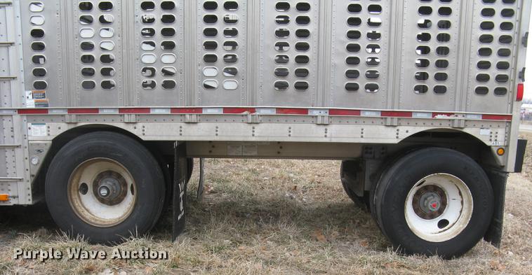 image for item DC1340 2010 Wilson Silver Star PSDCL-402 livestock trailer