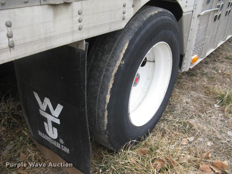image for item DC1340 2010 Wilson Silver Star PSDCL-402 livestock trailer