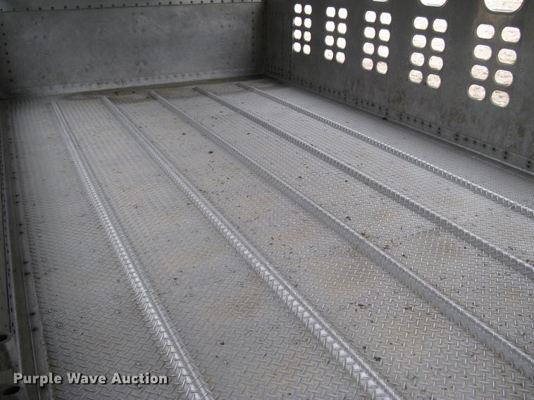 image for item DC1340 2010 Wilson Silver Star PSDCL-402 livestock trailer