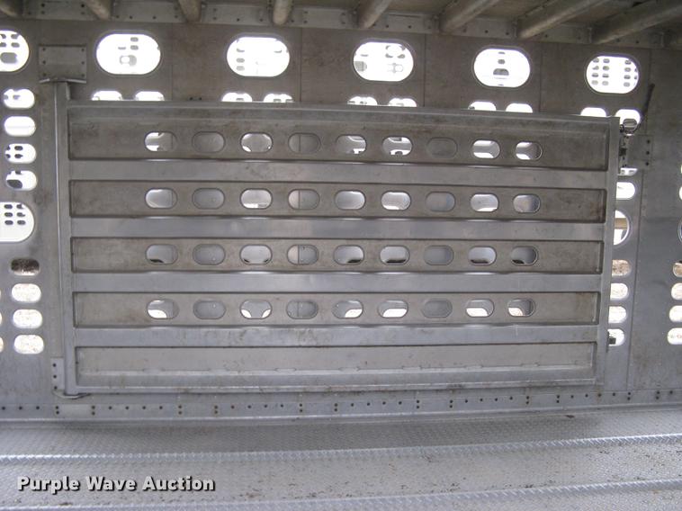 image for item DC1340 2010 Wilson Silver Star PSDCL-402 livestock trailer