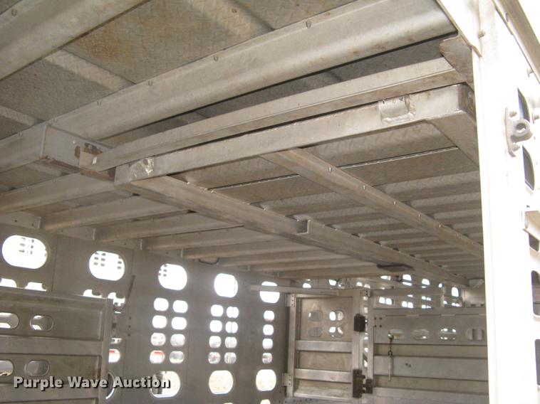 image for item DC1340 2010 Wilson Silver Star PSDCL-402 livestock trailer