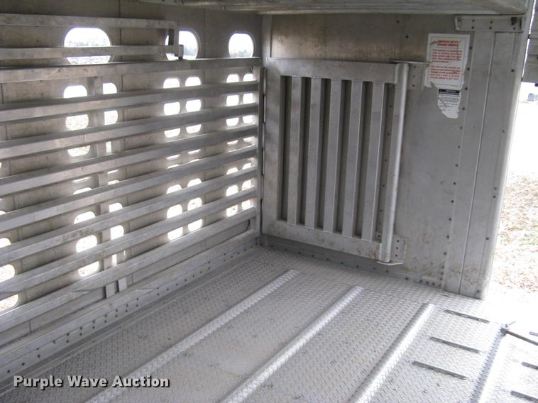 image for item DC1340 2010 Wilson Silver Star PSDCL-402 livestock trailer