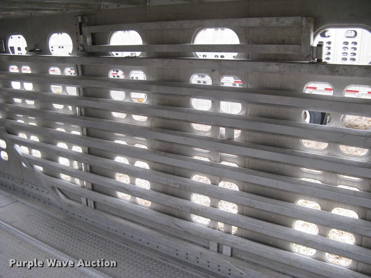 image for item DC1340 2010 Wilson Silver Star PSDCL-402 livestock trailer