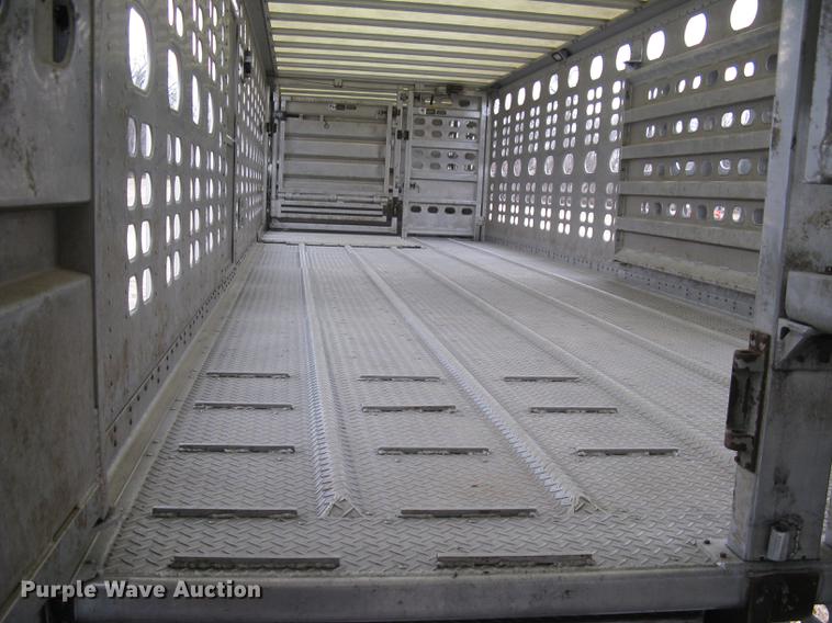 image for item DC1340 2010 Wilson Silver Star PSDCL-402 livestock trailer