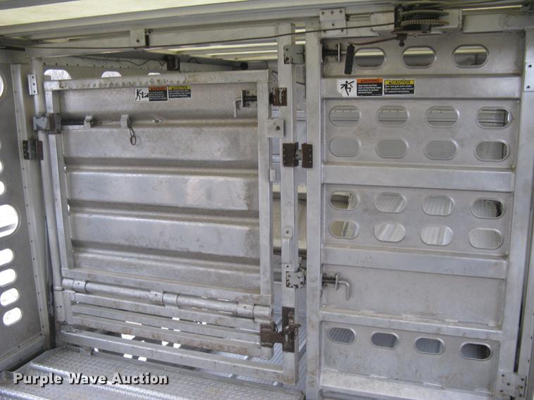 image for item DC1340 2010 Wilson Silver Star PSDCL-402 livestock trailer