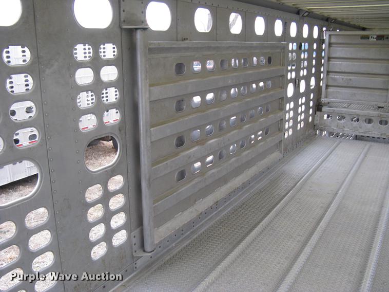image for item DC1340 2010 Wilson Silver Star PSDCL-402 livestock trailer