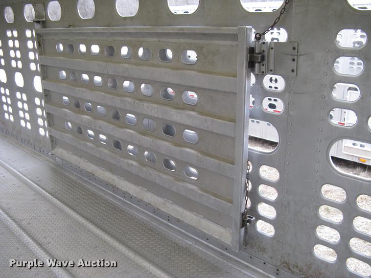 image for item DC1340 2010 Wilson Silver Star PSDCL-402 livestock trailer