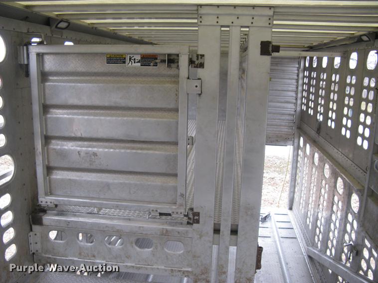image for item DC1340 2010 Wilson Silver Star PSDCL-402 livestock trailer