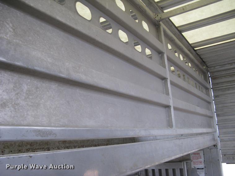 image for item DC1340 2010 Wilson Silver Star PSDCL-402 livestock trailer