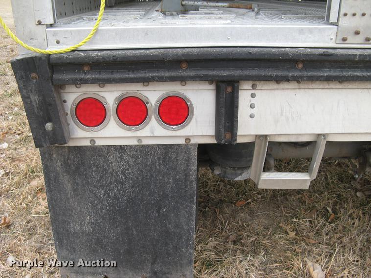 image for item DC1340 2010 Wilson Silver Star PSDCL-402 livestock trailer