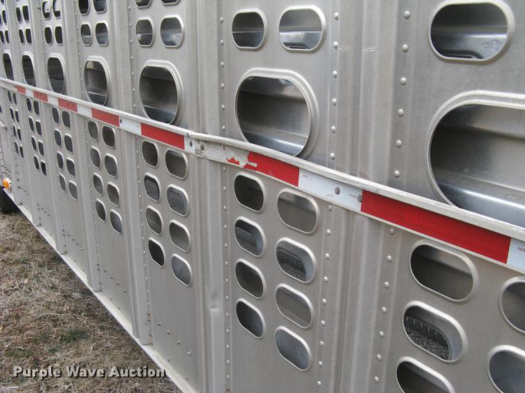 image for item DC1340 2010 Wilson Silver Star PSDCL-402 livestock trailer