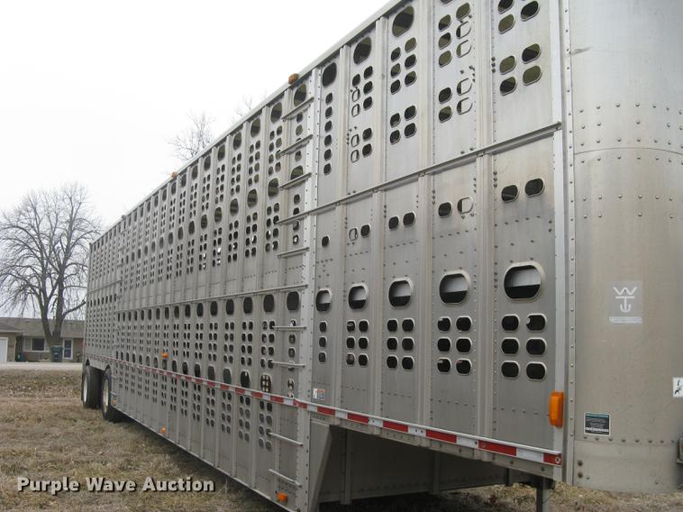 image for item DC1341 2011 Wilson Silver Star PSDCL-402 livestock trailer
