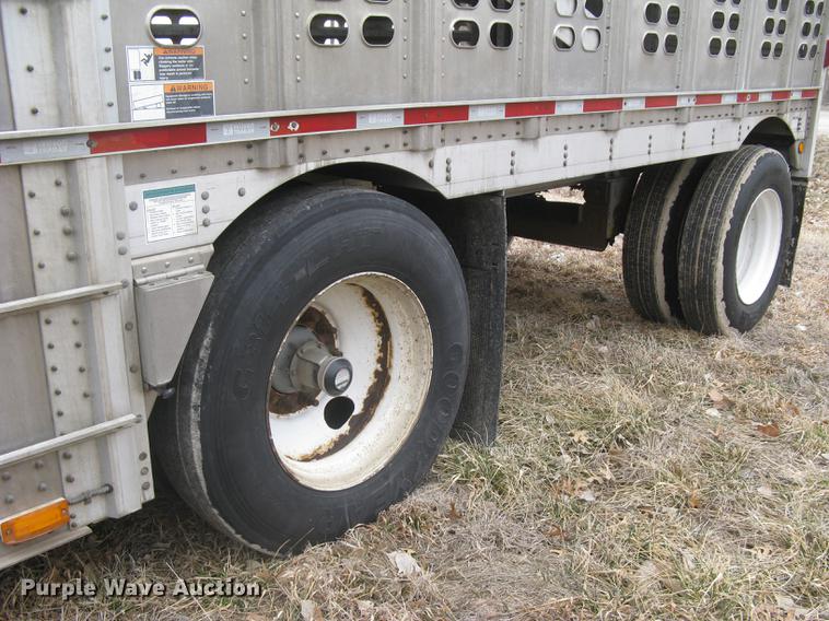 image for item DC1341 2011 Wilson Silver Star PSDCL-402 livestock trailer