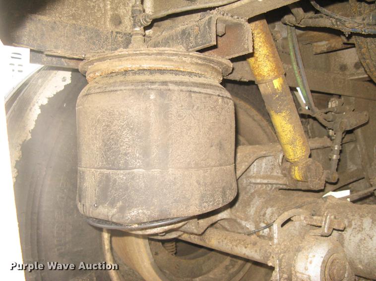 image for item DC1341 2011 Wilson Silver Star PSDCL-402 livestock trailer