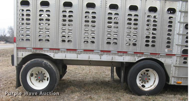 image for item DC1341 2011 Wilson Silver Star PSDCL-402 livestock trailer