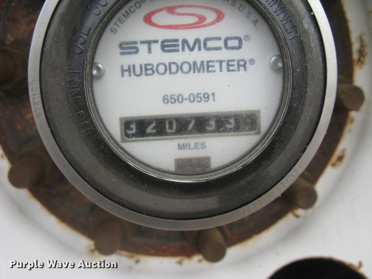 image for item DC1341 2011 Wilson Silver Star PSDCL-402 livestock trailer