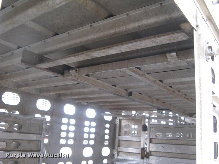 image for item DC1341 2011 Wilson Silver Star PSDCL-402 livestock trailer