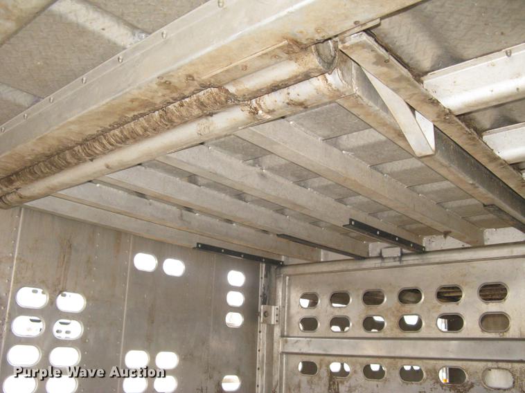 image for item DC1341 2011 Wilson Silver Star PSDCL-402 livestock trailer