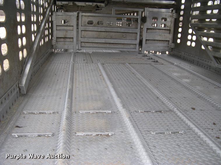 image for item DC1341 2011 Wilson Silver Star PSDCL-402 livestock trailer