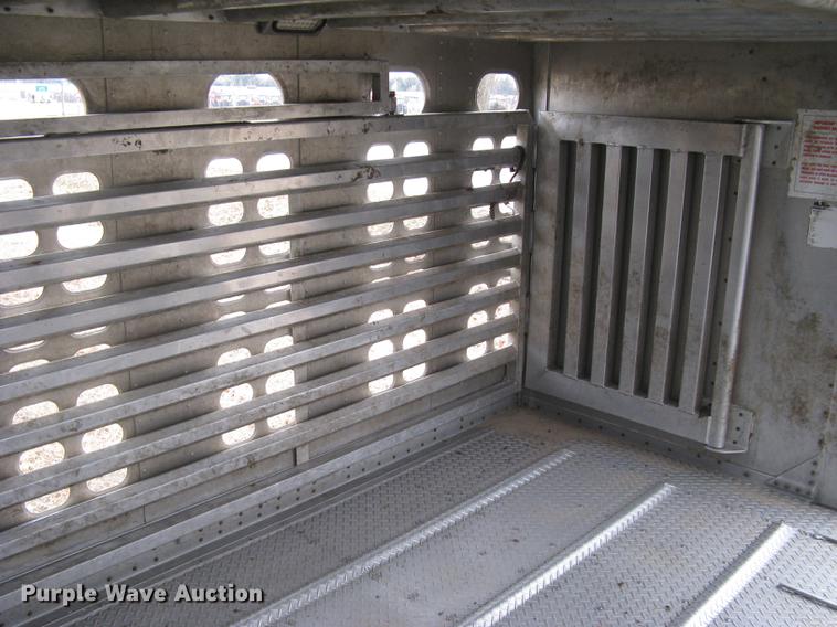 image for item DC1341 2011 Wilson Silver Star PSDCL-402 livestock trailer