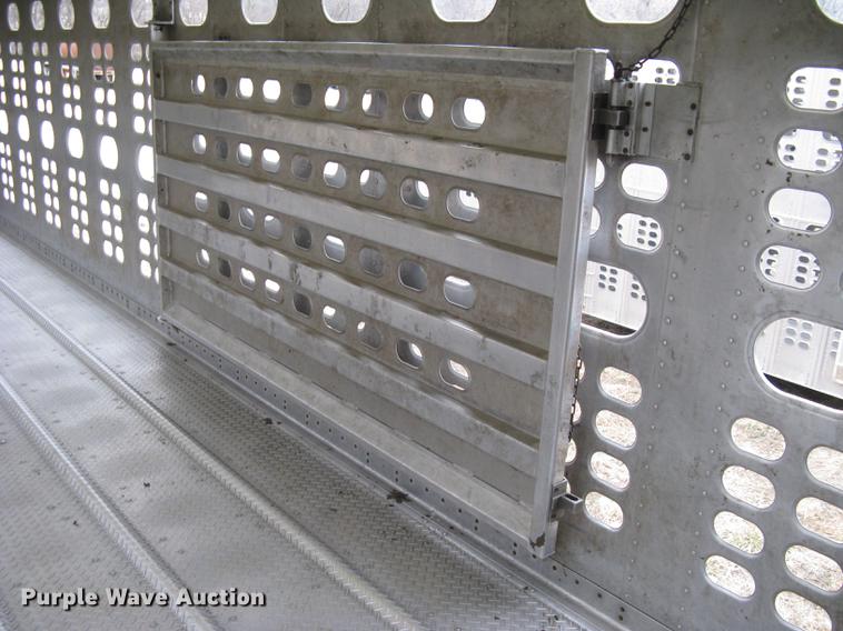 image for item DC1341 2011 Wilson Silver Star PSDCL-402 livestock trailer