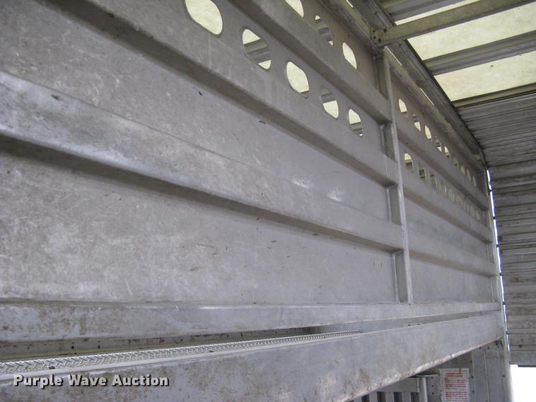 image for item DC1341 2011 Wilson Silver Star PSDCL-402 livestock trailer