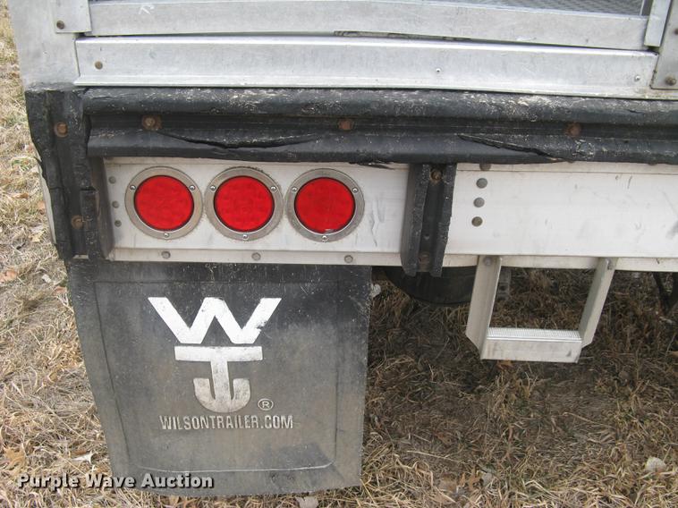 image for item DC1341 2011 Wilson Silver Star PSDCL-402 livestock trailer