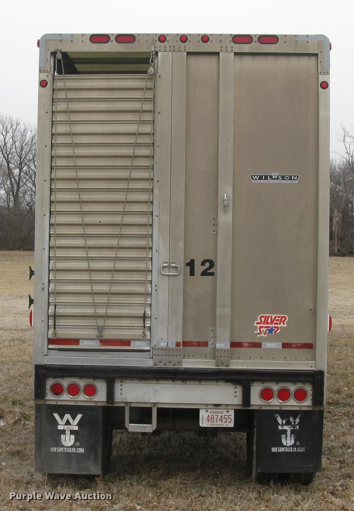 image for item DC1342 2011 Wilson Silver Star PSDCL-402 livestock trailer