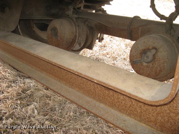 image for item DC1342 2011 Wilson Silver Star PSDCL-402 livestock trailer