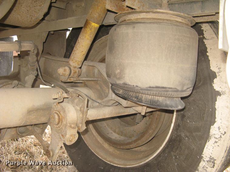 image for item DC1342 2011 Wilson Silver Star PSDCL-402 livestock trailer