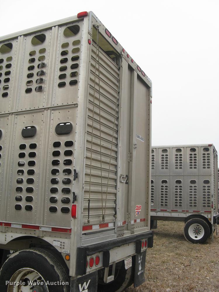 image for item DC1342 2011 Wilson Silver Star PSDCL-402 livestock trailer